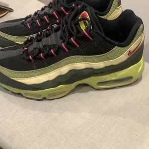 Air Max | Shoes | Air Max Green Black And Pink Nike Check  display picture 1